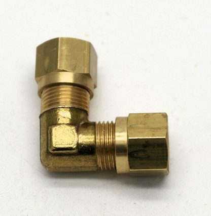 British Made 90 Degree 5/16" To 5/16" Bend Brass Compression Fitting  (31)