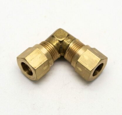 British Made 90 Degree 5/16" To 5/16" Bend Brass Compression Fitting  (31)