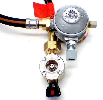 30mbar 10mm Outlet Caravan Regulator 0.5m Pigtail Kit for a 21mm Cylinder - Image 3
